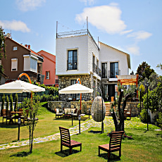 Huzurla Otel